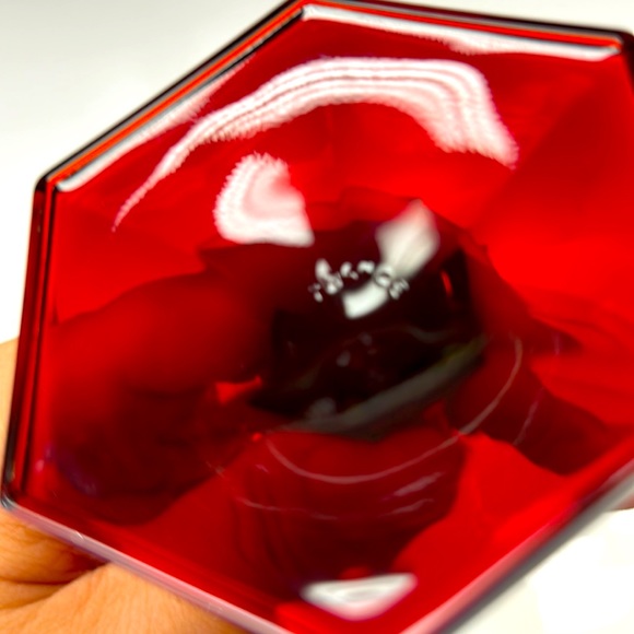 Mid Century Modern pair of “Luminarc France” red stem wine glasses - Picture 7 of 7